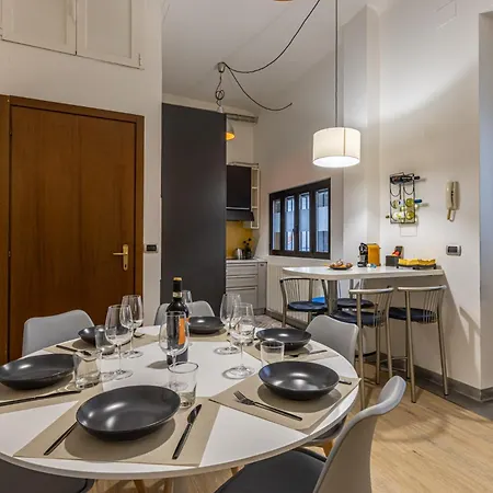 Apartment Industrial Loft Near The Centre Of Milan