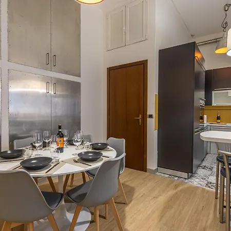 Industrial Loft Near The Centre Of Apartment Milan